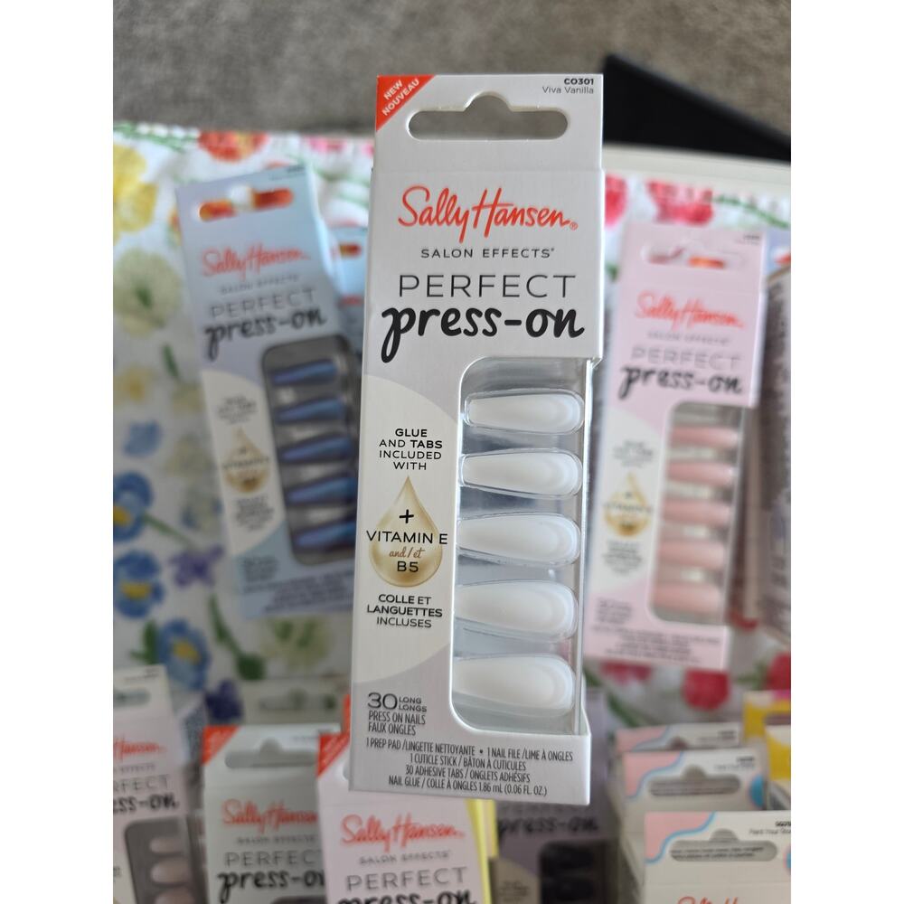 NIB lot of 12 sally hansen press on nails - Picture 7 of 10
